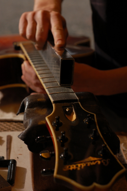 båndslibning reitz guitars